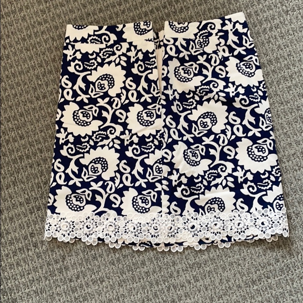 Gorgeous blue and white floral Talbots skirt